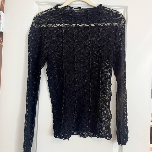 Black lace undershirt - Picture 3 of 4